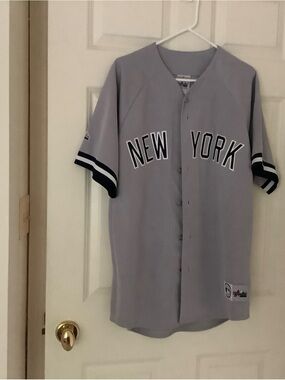 Majestic New York Yankees Grey Button-Up Baseball Jersey